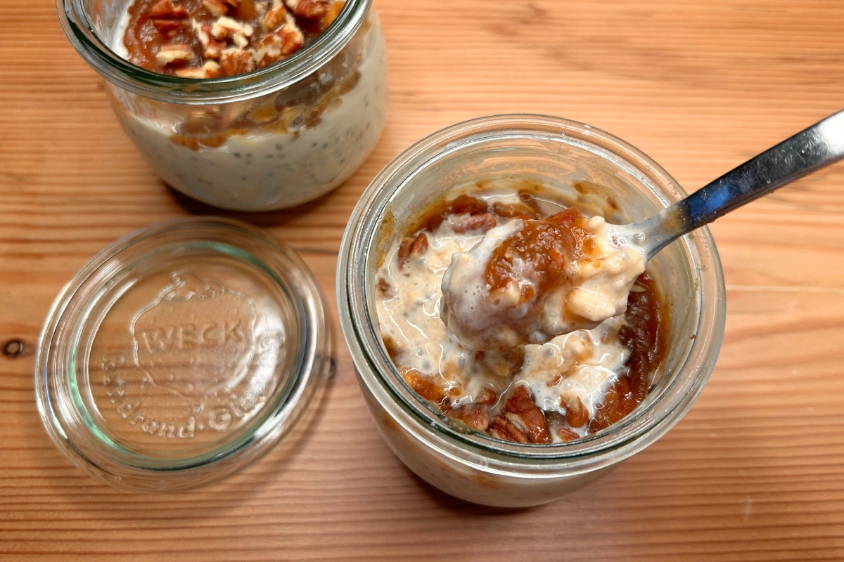 Sticky Date Caramel Overnight Oats